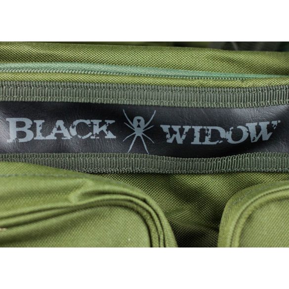 DAIWA Black Widow Carryall 40 ltr - szerelékes táska