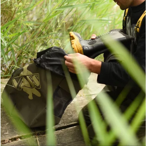 Vass Wader Storage Bag Camouflage - mellescsizma tartó táska camo