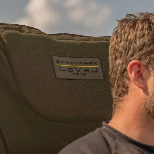 AVID Benchmark LevelTech Hi-Back Recliner Chair - memóriahabos fotel