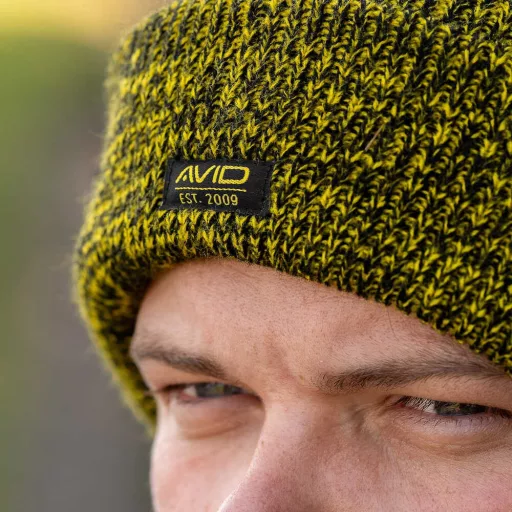 AVID CONTRAST BEANIE - SAPKA