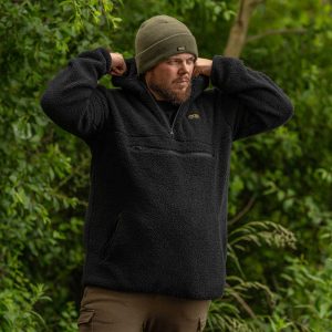 AVID SHERPA PULLOVER - Fekete sherpa kapucnis pulóver