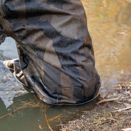 Avid Distortion Dark-Camo Chest Waders