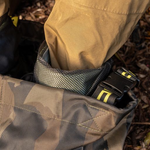 Avid Distortion Dark-Camo Chest Waders
