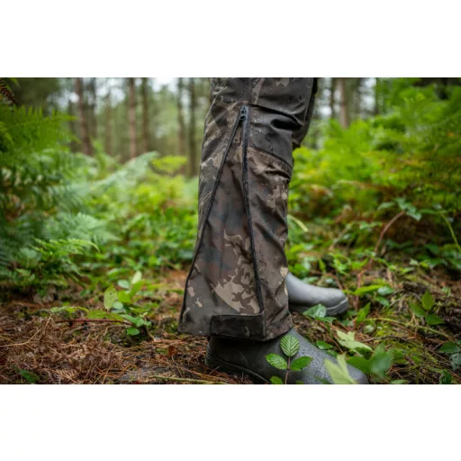 Nash ZT Helluva Waterproof Bib and Brace Camo - vízálló kantáros nadrág