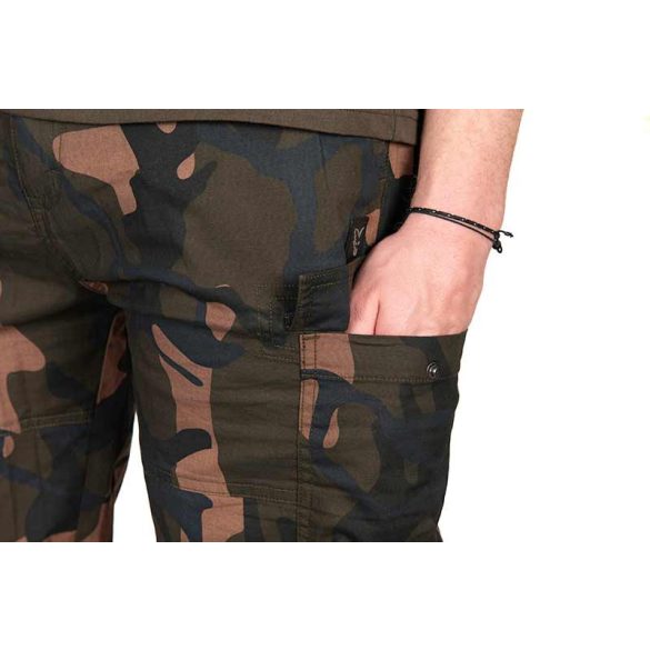 FOX LW CAMO COMBAT SHORTS - Rövidnadrág