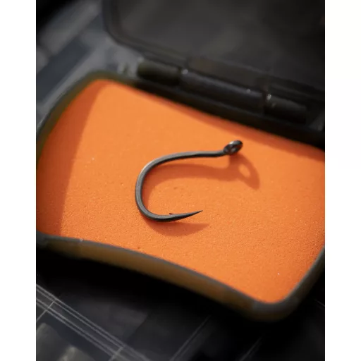 FOX Edges Armapoint Super Wide Gape Outturned Eye Size 4