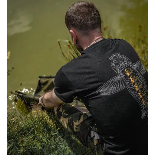 Vass Carp Rising T-Shirt Black - prémium póló (fekete) 