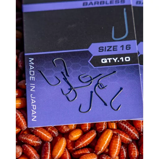 MATRIX X4 Commercial Silvers Size 18 Barbless 