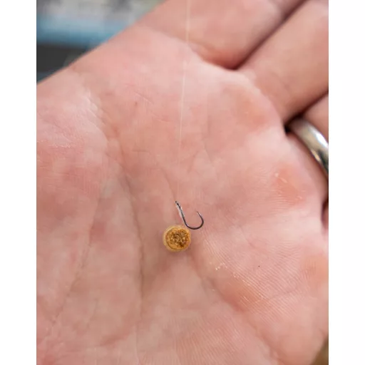 MATRIX X5 F1 Pellet Rigger Size 16 Barbless - Eyed