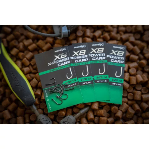 MATRIX X8 X-Power Carp Size 16 Barbless - Eyed