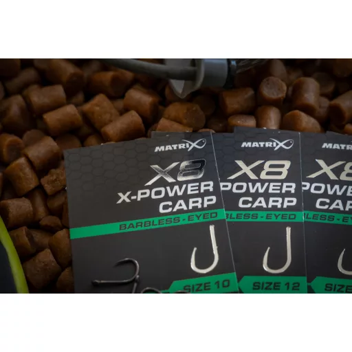 MATRIX X8 X-Power Carp Size 14 Barbless - Eyed