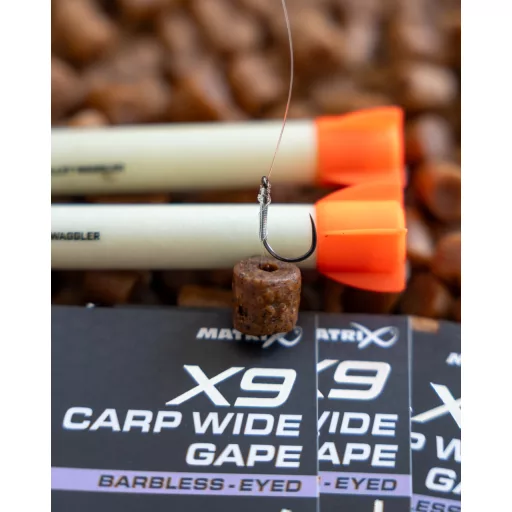 MATRIX X9 Carp Wide Gape Size 16 Barbless - Eyed