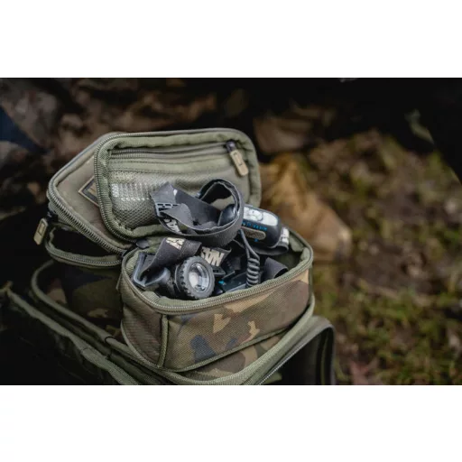 Nash Subterfuge Tackle Pouch Medium - közepes méretű profi szerelékes táska