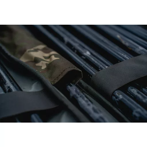 Nash Subterfuge Bushwhacker & Prodding Stick Bag - medertapogató és etetőrúd tartó táska