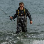 VASS Hybrid 700 Chest Wader (Dark Camo)